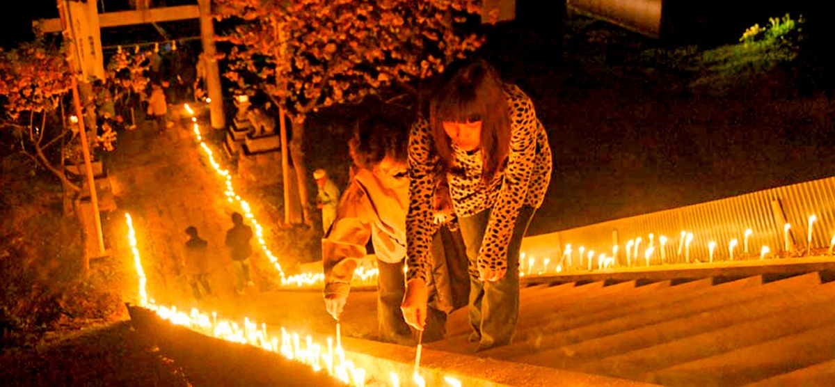 南部神社「百八灯」