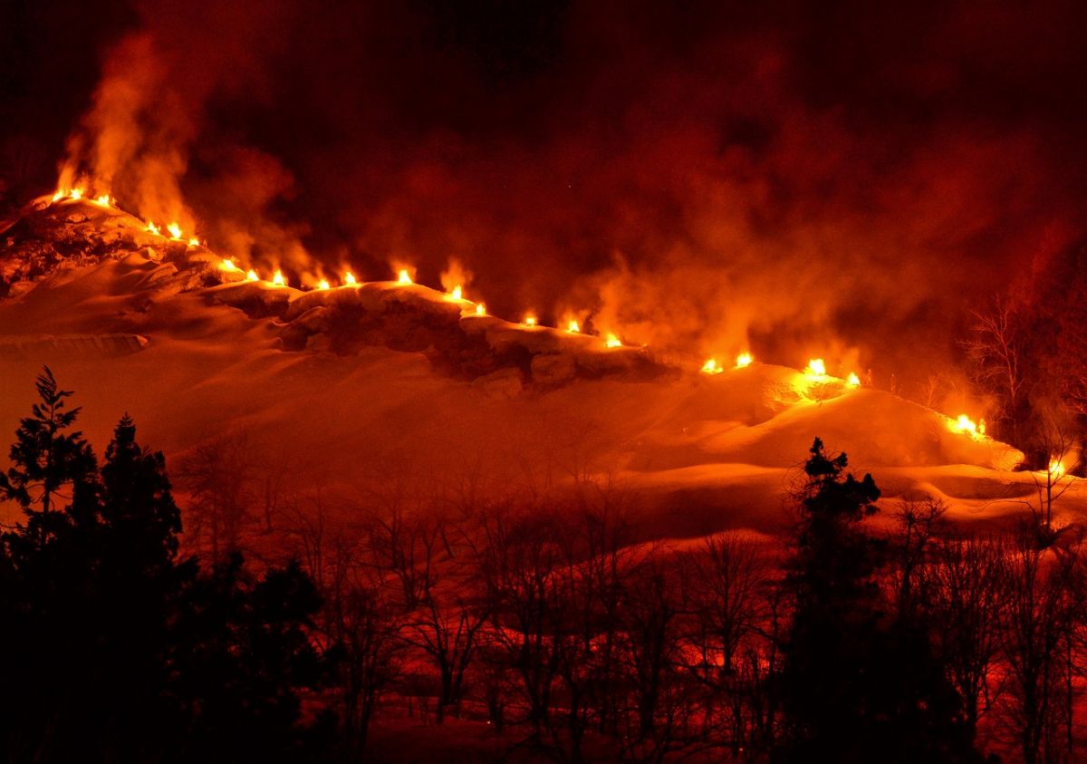 湯の里雪まつり「百八灯」