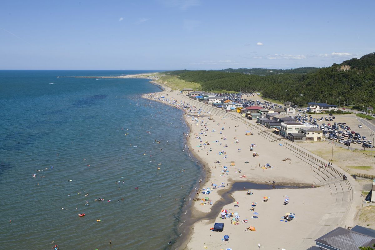 角田浜海水浴場｜新潟の観光スポット｜【公式】新潟県のおすすめ観光・旅行情報！にいがた観光ナビ