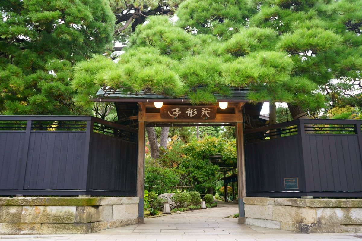 新潟で創業約300年の老舗料亭は日本文化のテーマパーク！行形亭 