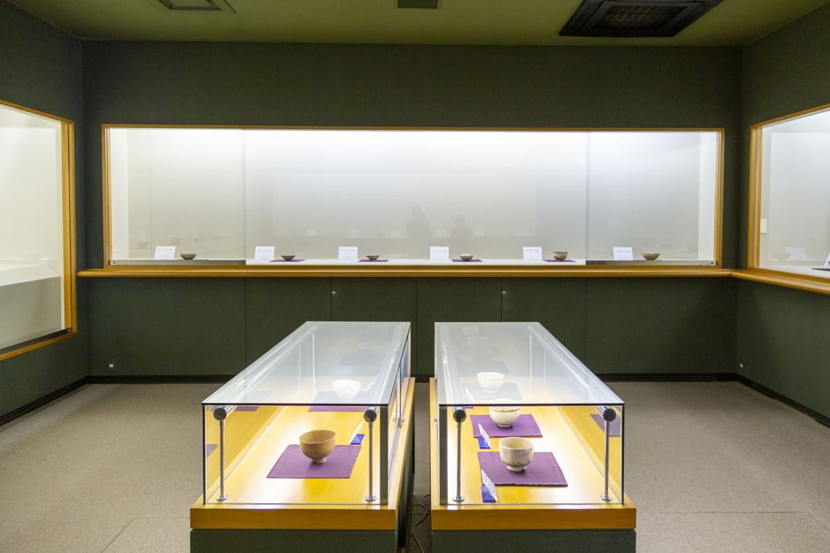 美術館に展示されている貴重な茶器で茶席体験ができる！木村茶道美術館