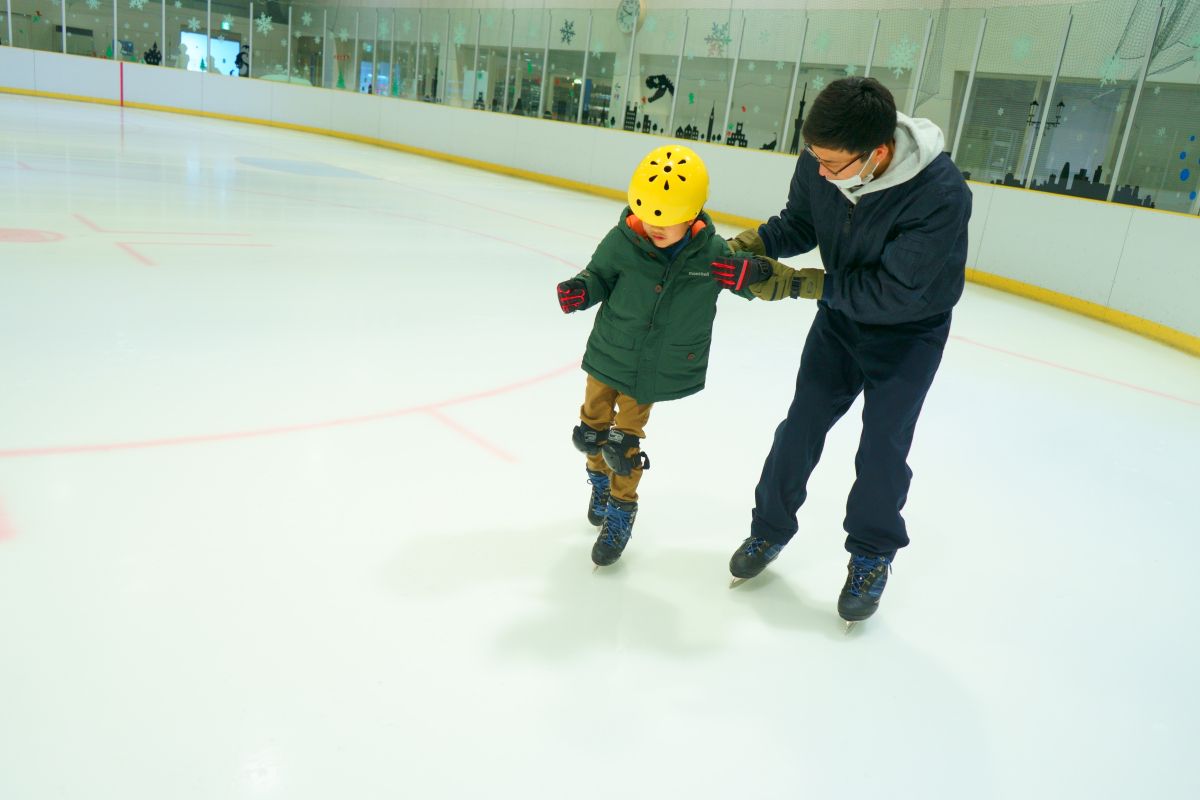 新潟市にある年中無休のアイスリンク、MGC三菱ガス化学アイスアリーナ