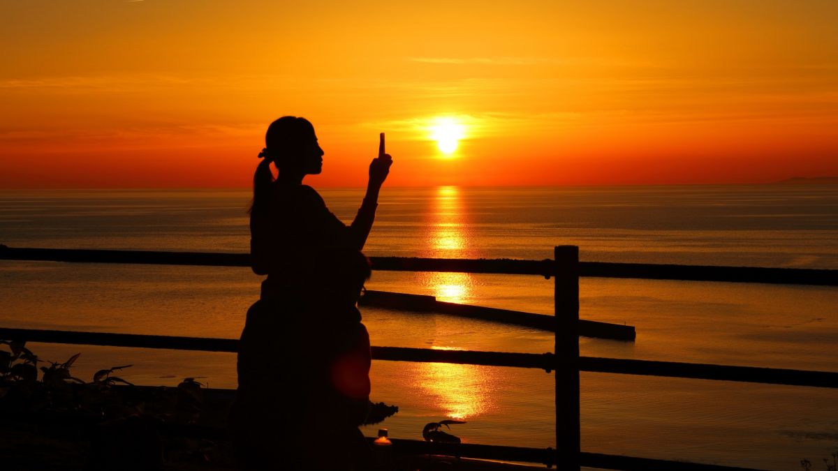 フォトジェニックの極み 絶対撮りたい日本海の夕日スポット10選 旅の特集 公式 新潟県のおすすめ観光 旅行情報 にいがた観光ナビ