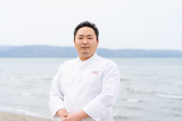 須藤 良隆シェフ(La Plage/佐渡市)が 「RED U-35 2025」グランプリ “レッドエッグ”を受賞しました