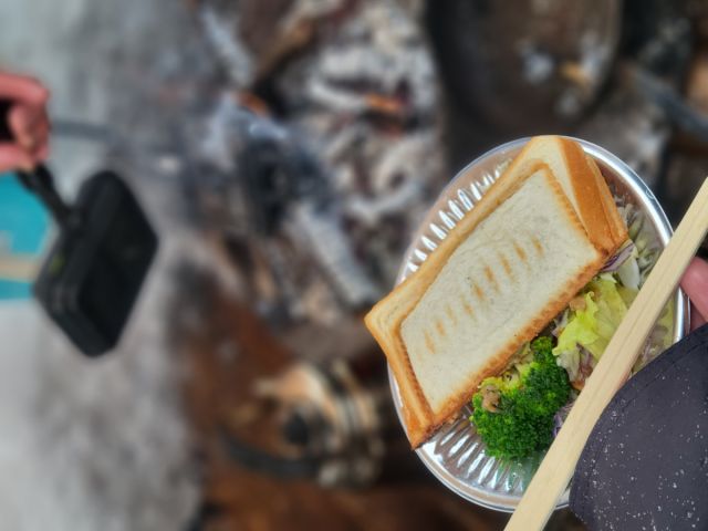 ふかふかの新雪ダイブ！ 〜ココロもカラダもHOTになるサウナ体験〜