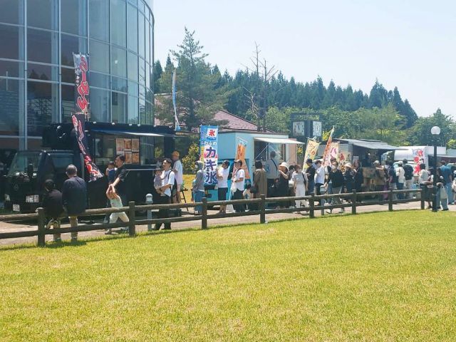 グルメと骨董を楽しもう！「キッチンカー祭＆シン・我楽多市」開催／柏崎市