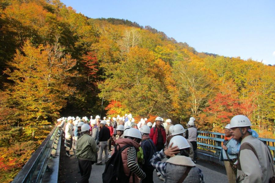 秘境八十里越体感バスツアー