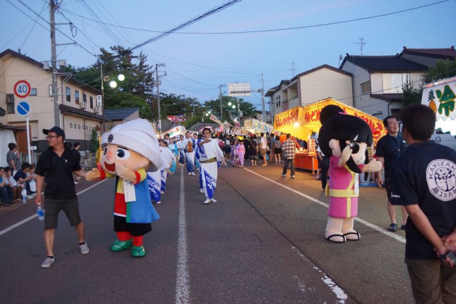 柿崎のご当地キャラクター、かげいえくんとはなちゃん