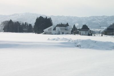 トミオカホワイト美術館