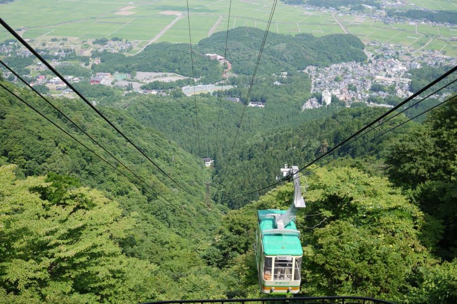 越後平野を眺めながらの空中散歩