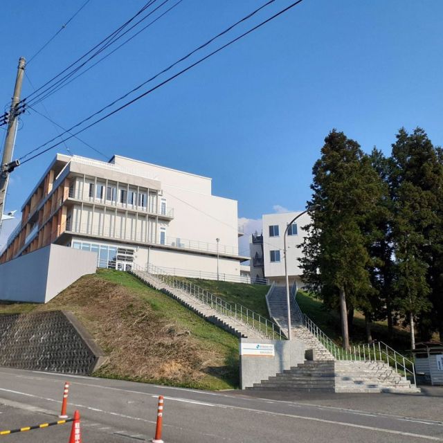新潟経営大学