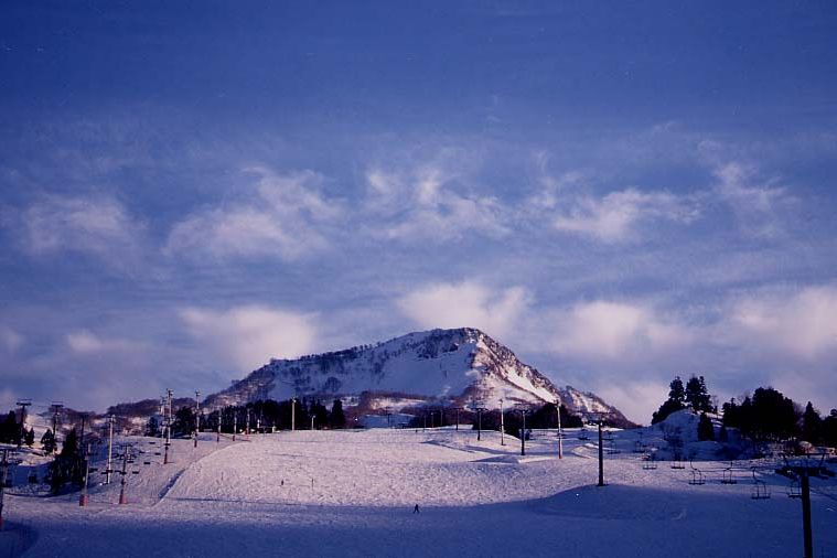 菱ケ岳・菱ケ岳グリーンパーク登山口