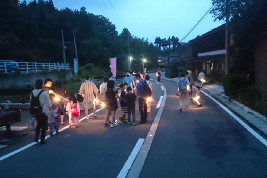 湯田上温泉 湯のまち巡りナイトツアー 新潟のイベント 公式 新潟県のおすすめ観光 旅行情報 にいがた観光ナビ