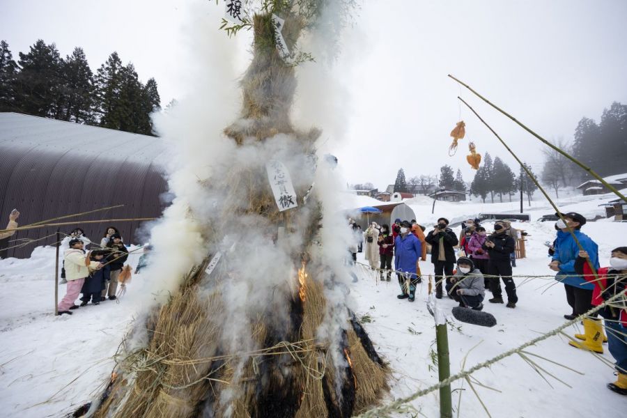 どんど焼き photo Nakamura Osamu