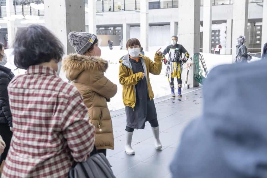 雪×アートをガイドがご案内