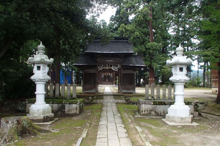 魚沼神社本殿