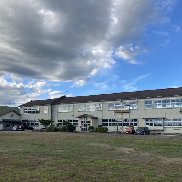 加茂市公民館西分館（旧加茂西小学校）