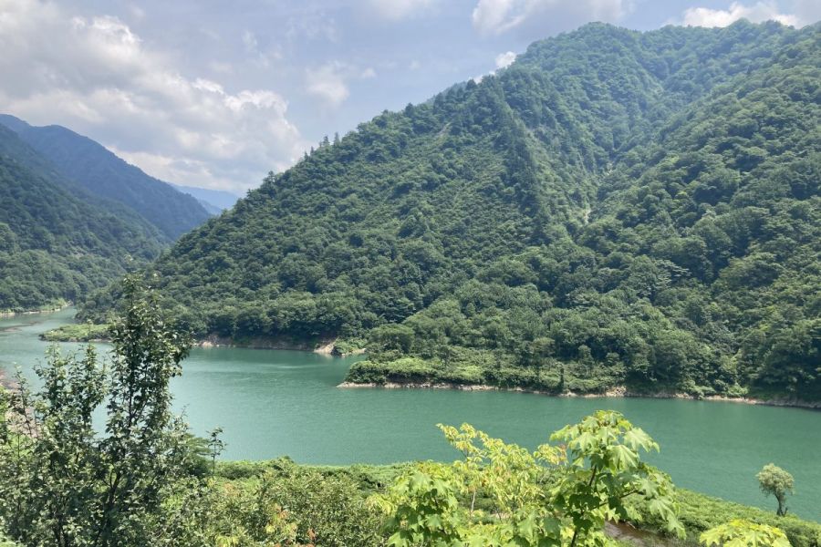 上流にある加治川治水ダム