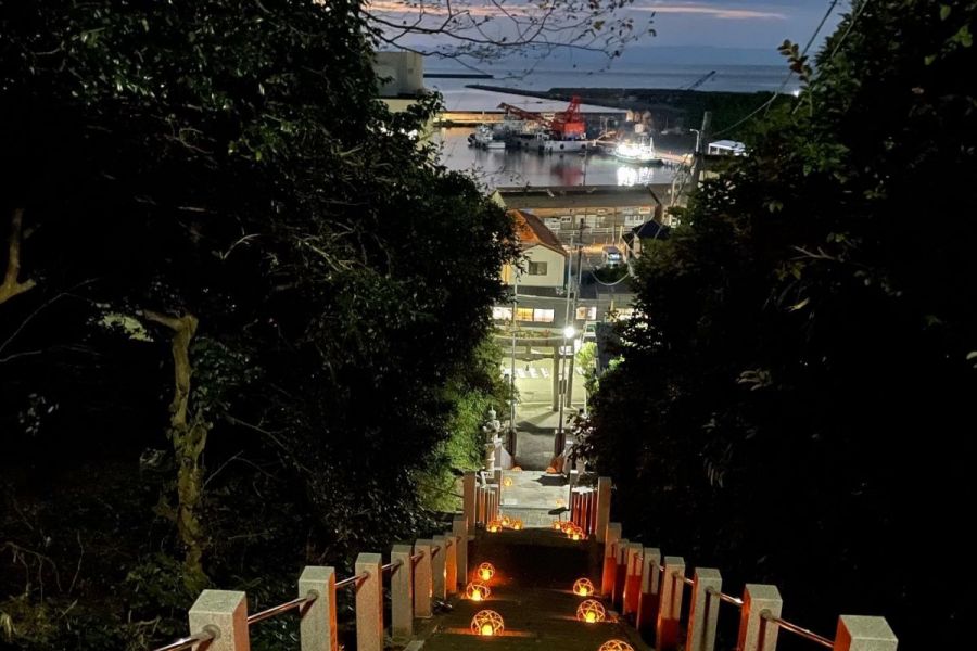 神あかりと寺泊港