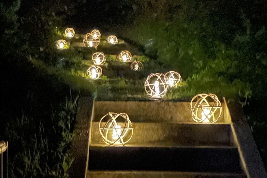 白山媛神社への階段