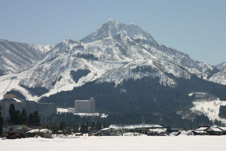 飯士山