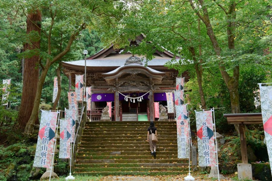 関山神社