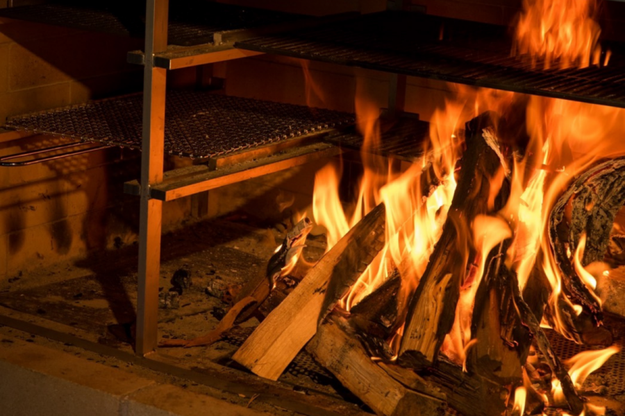 mûrir ミュリール 暖炉の薪火で焼き上げる旬の食材を提供