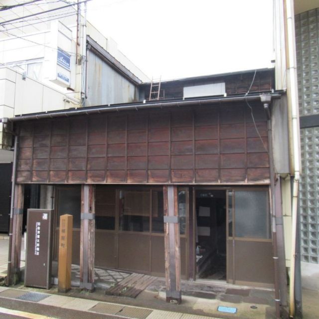 旧金津憲太郎桶店