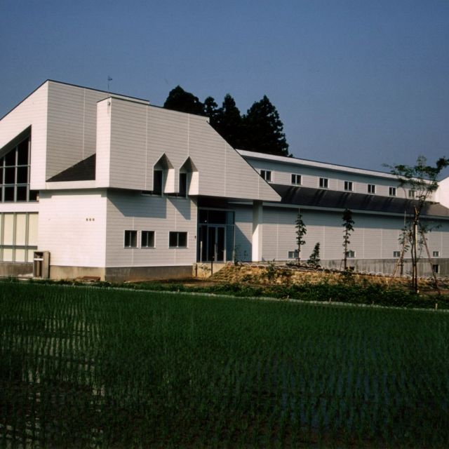 南魚沼市トミオカホワイト美術館