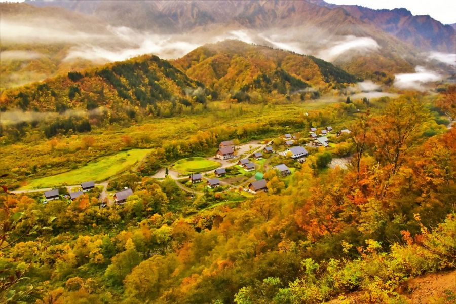 紅葉の枝折峠