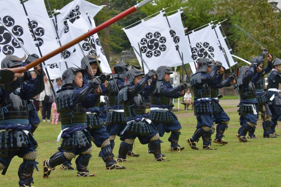 栃尾謙信公祭（武者行列・祭典）　　