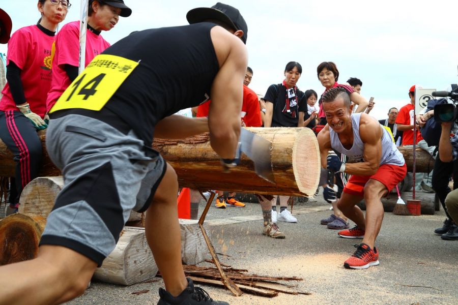 全日本丸太早切選手権大会