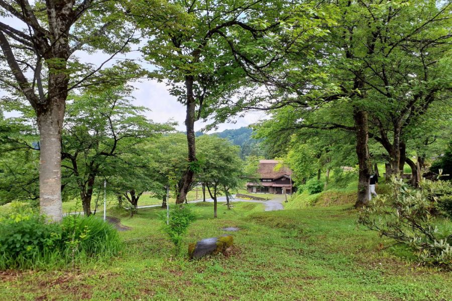 門出かやぶきの里