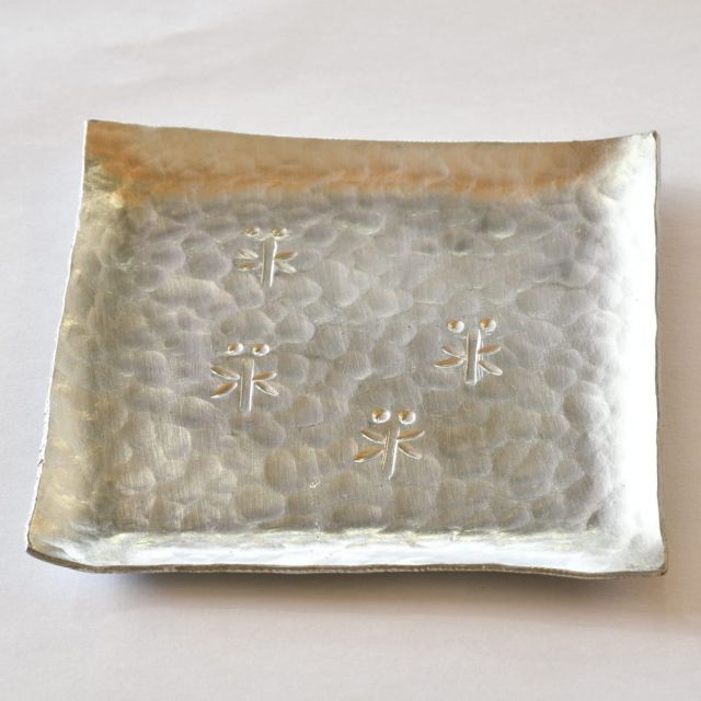 錫(すず)の小皿作り体験
