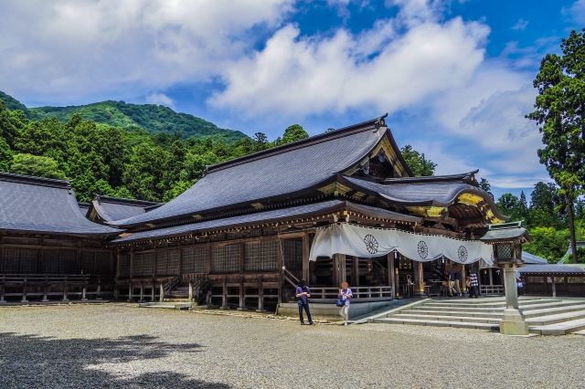 弥彦・燕定番！満喫コース 1泊2日で彌彦神社と人気グルメを巡る旅