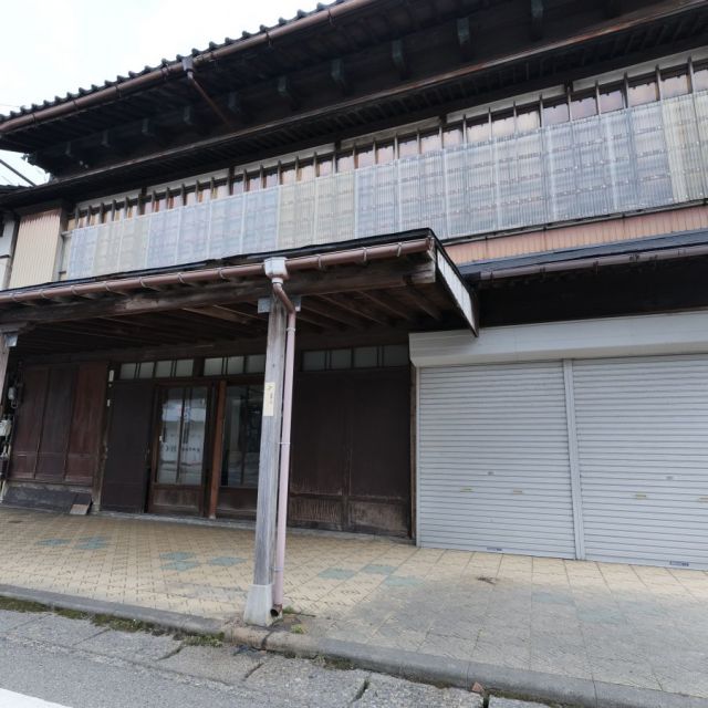 旧服店舗 安達邸