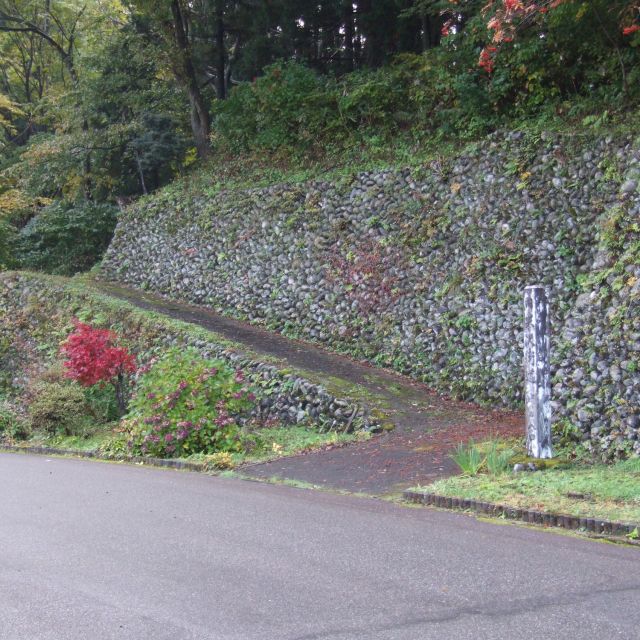 旧米沢街道　越後三峠（鷹の巣峠・榎峠・大里峠）