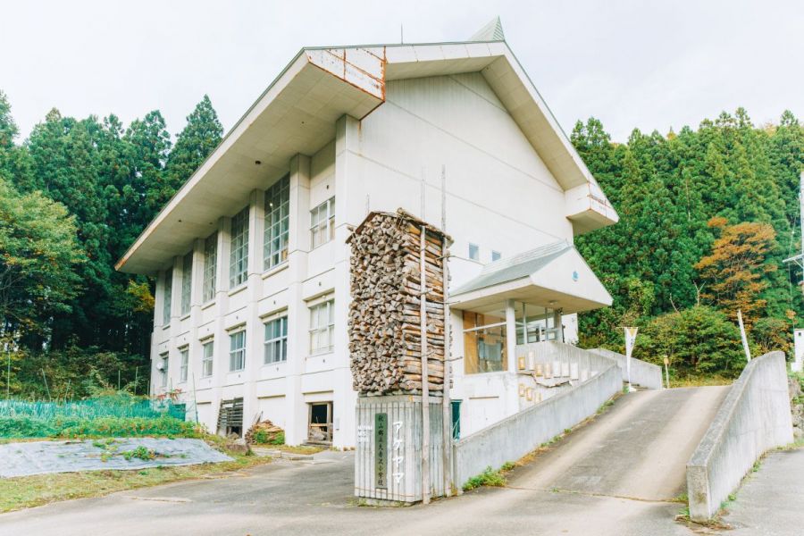 アケヤマ －秋山郷立大赤沢小学校－
