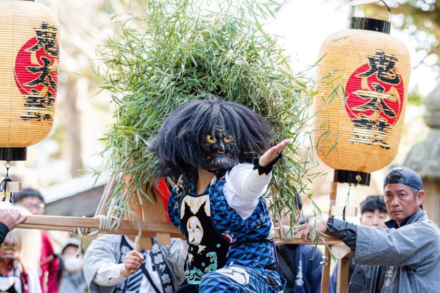 佐渡満喫ナイトツアー「佐渡産食材の夕食＋伝統芸能＋北沢浮遊選鉱場ライトアップ見学」