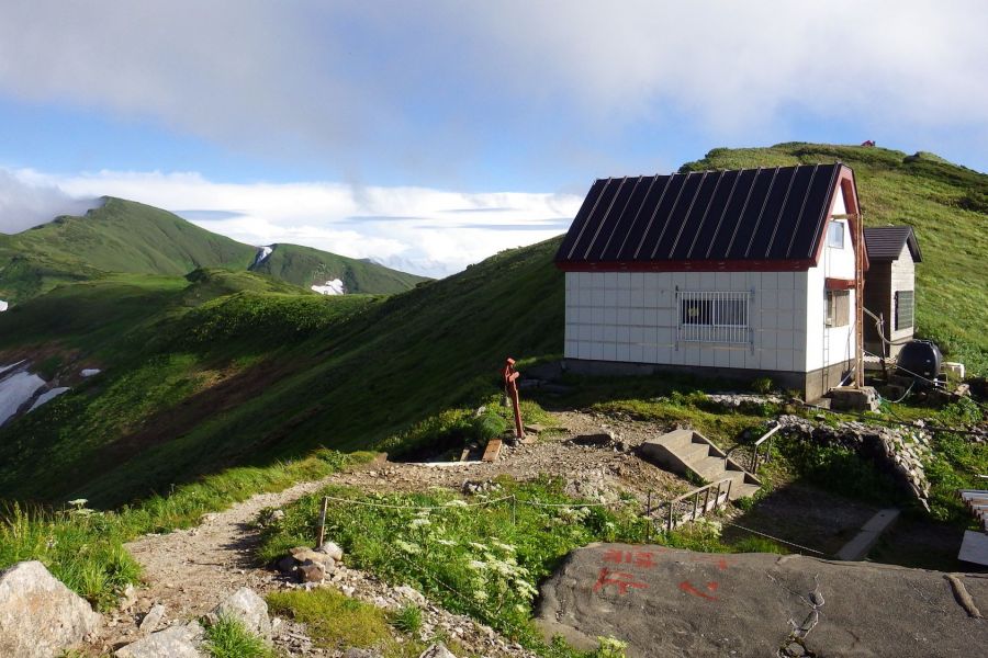 門内岳・胎内登山口