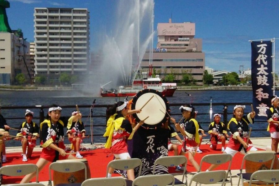 萬代橋誕生祭