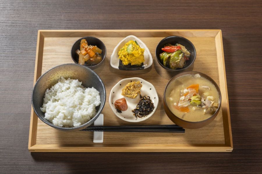 メインはお米！魚沼産コシヒカリ定食