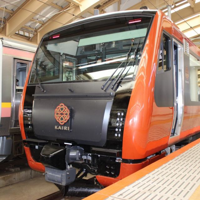 海里-新潟・庄内の食と景観を楽しむ列車