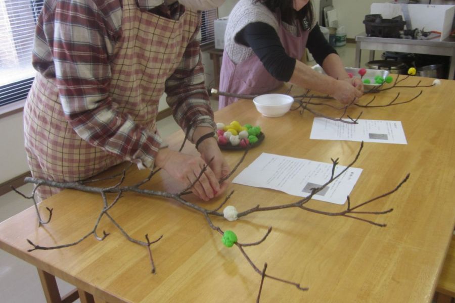 まゆ玉飾り作り