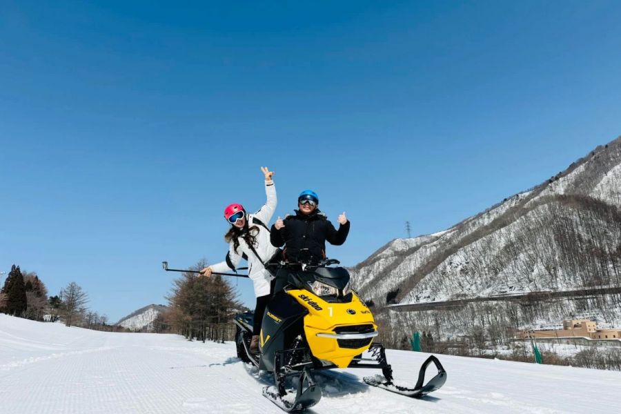 スノーモービル／苗場スキー場