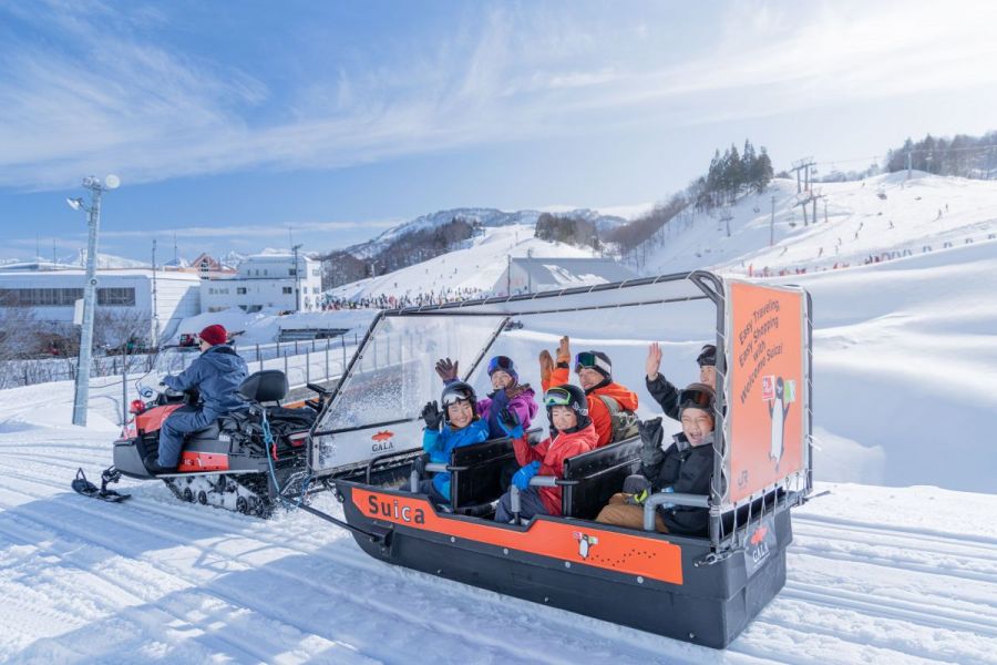 スノーモービルそりツアー／GALA湯沢スキー場