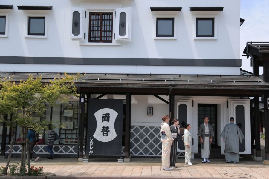 着物体験 ～三国街道塩沢宿「牧之通り」散策～