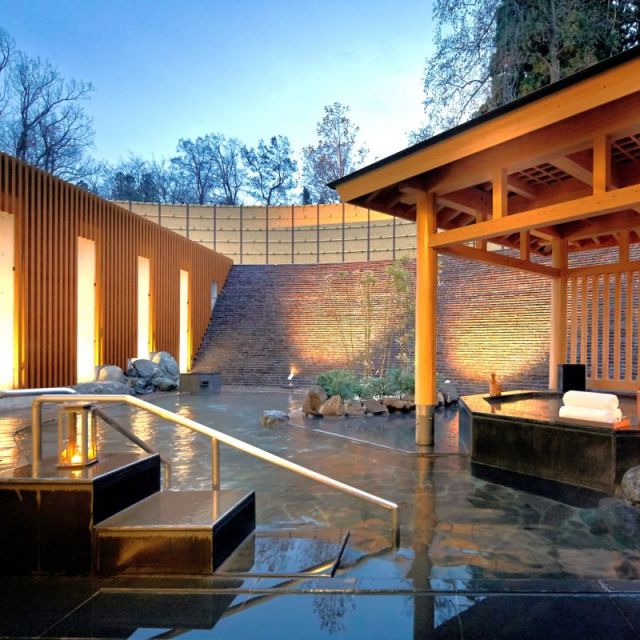 ロッテアライリゾート「星空温泉」とランチビュッフェバスツアー