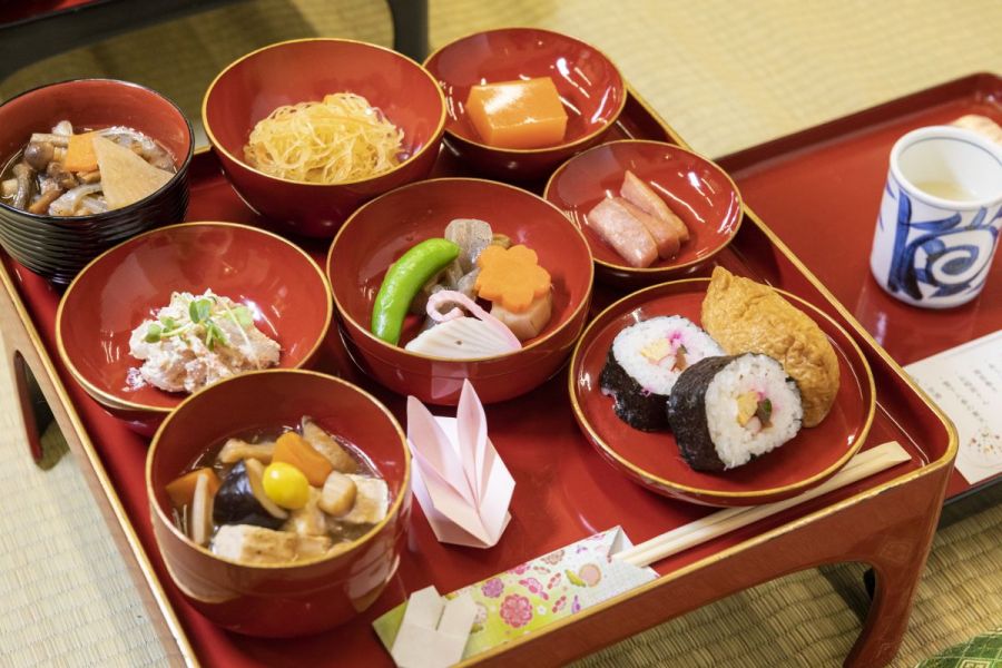 雪見御膳（イメージ）photo Nakamura Osamu