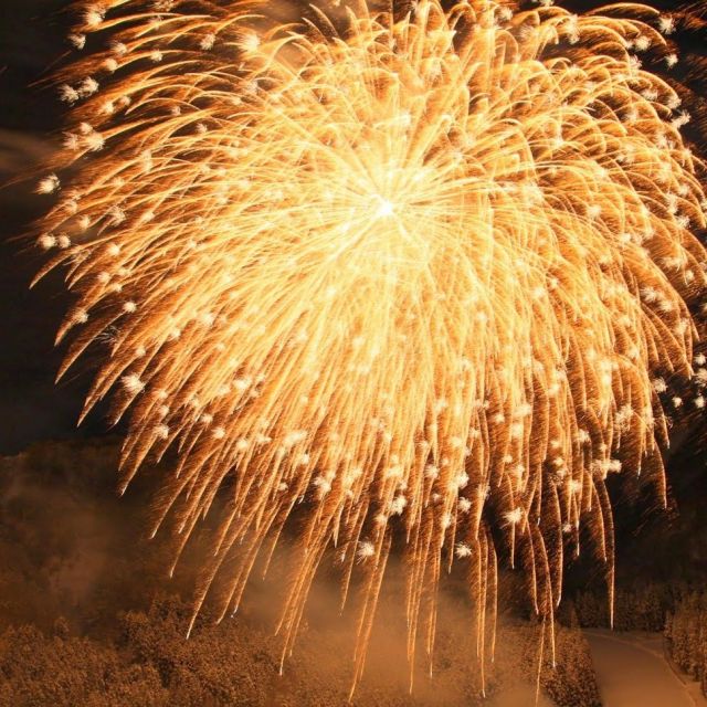 【湯沢冬花火】中里スノーウッドスキー場